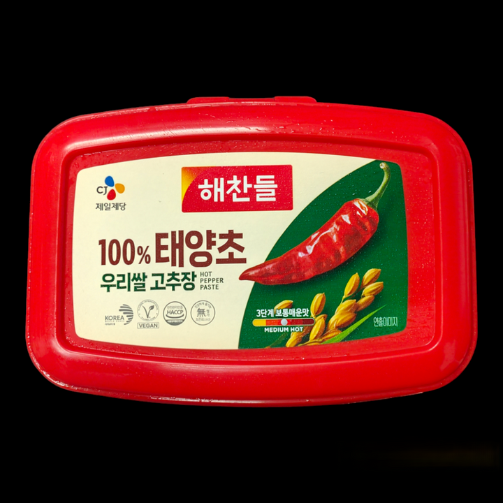 CJ Haechandle Hot Pepper Paste, Gochujang (Medium Hot) 1kg