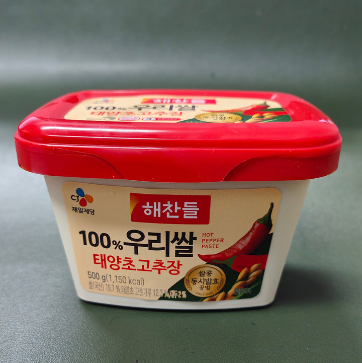 CJ Haechandle Hot Pepper Paste, Gochujang (Medium Hot) 500g